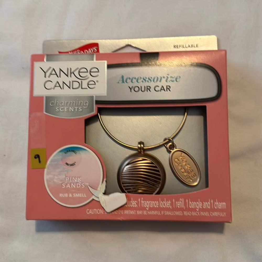 Yankee Candle charming scents accessorize your car pink sand